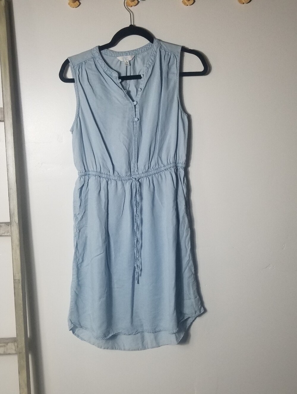 TIME AND TRU WOMEN'S SLEEVELESS LIGHT BLUE DRAWSTRING WAIST DRESS SIZE SMALL